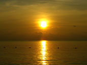พระอาทิตย์ทอแสง เกาะเมียง (เกาะสี่) อุทยานแห่งชาติสิมิลัน